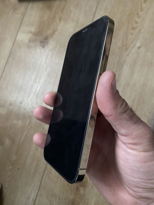 Iphone 12 pro в ідеальному стані