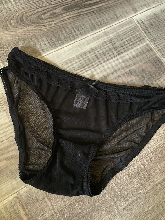 Продам кружевні  жіносі трусики Xs розмір