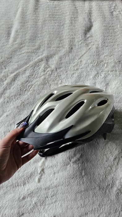 Kask rowerowy srebrny
