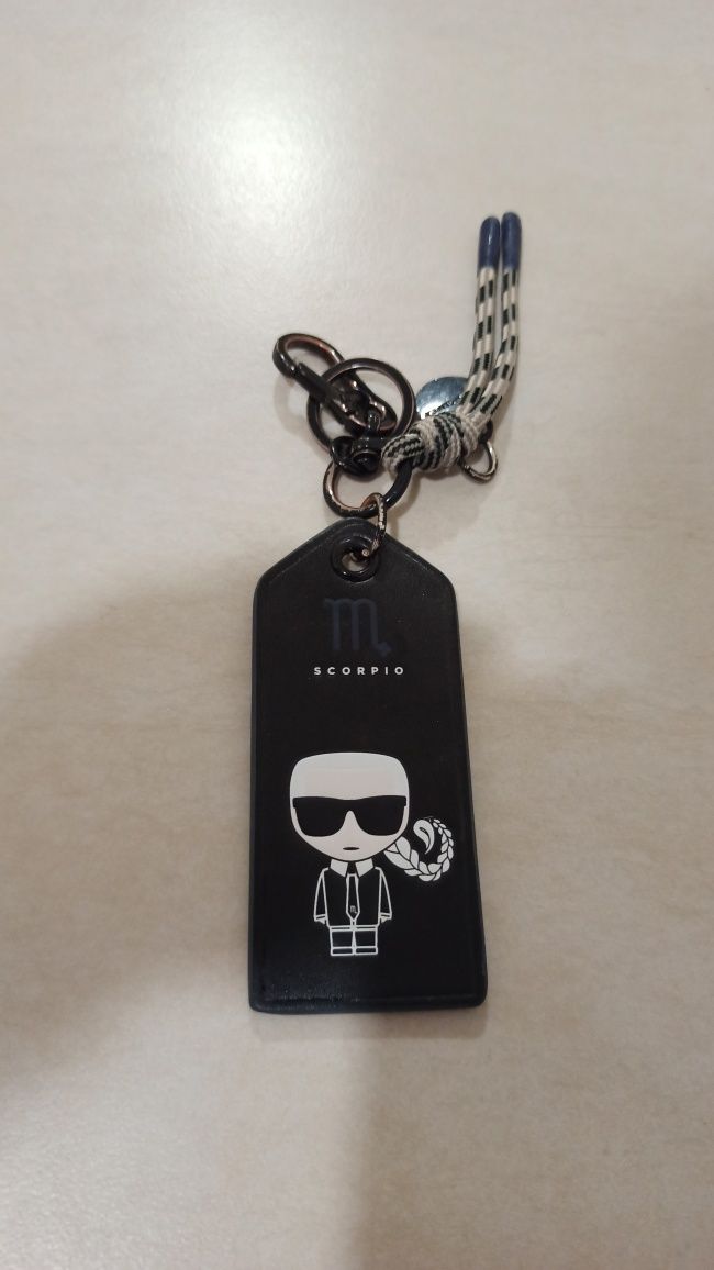 Брелок для ключей ключница Karl Lagerfeld scorpio скорпион оригинал