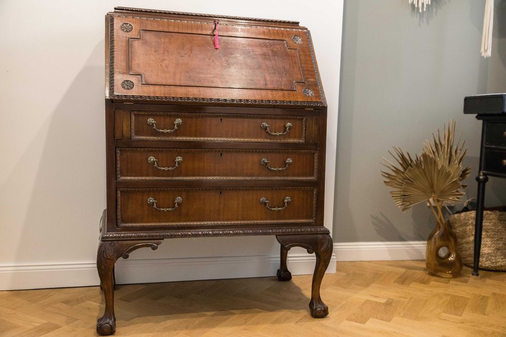 Sekretarzyk retro / vintage w bardzo dobrym stanie