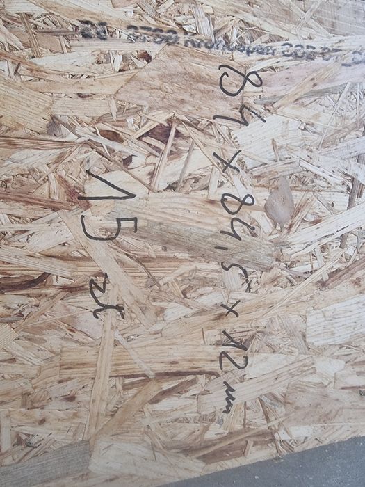 Płyta OSB 22mm 122.5x137.5 12mm