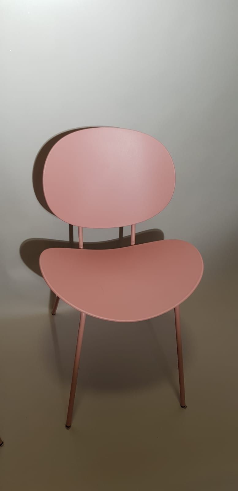 Różowe krzesło Agata Meble