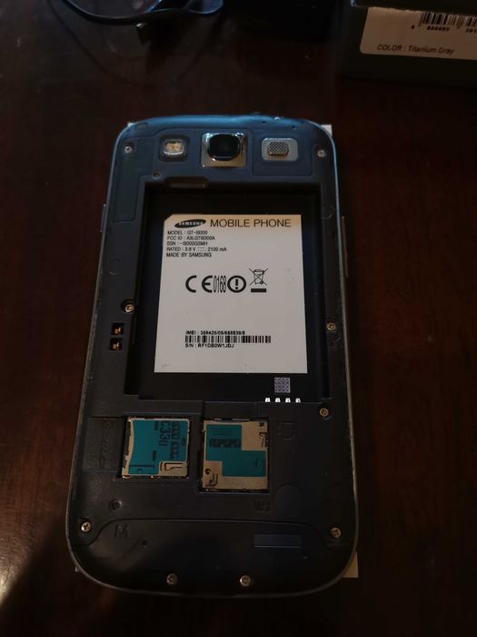 od ręki Samsung Galaxy SIII S3 Smartfon model GT-I9300