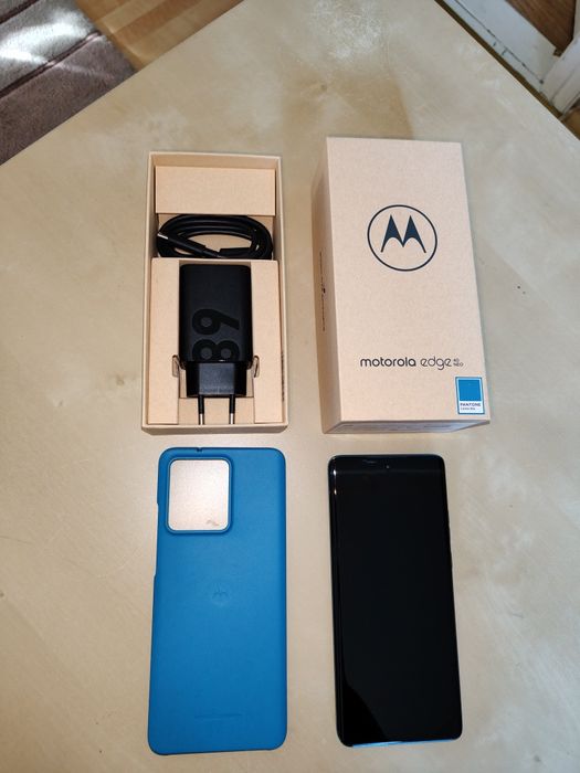 Motorola edge 40 neo, 12/256 GB, gwarancja
