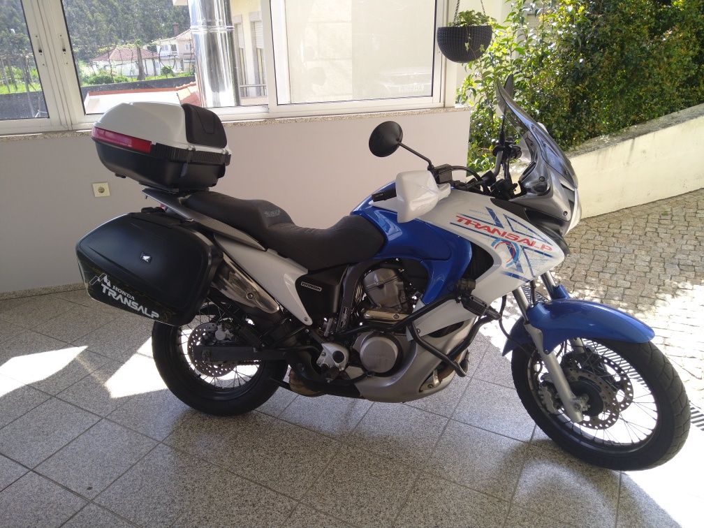 Honda Transalp 700
