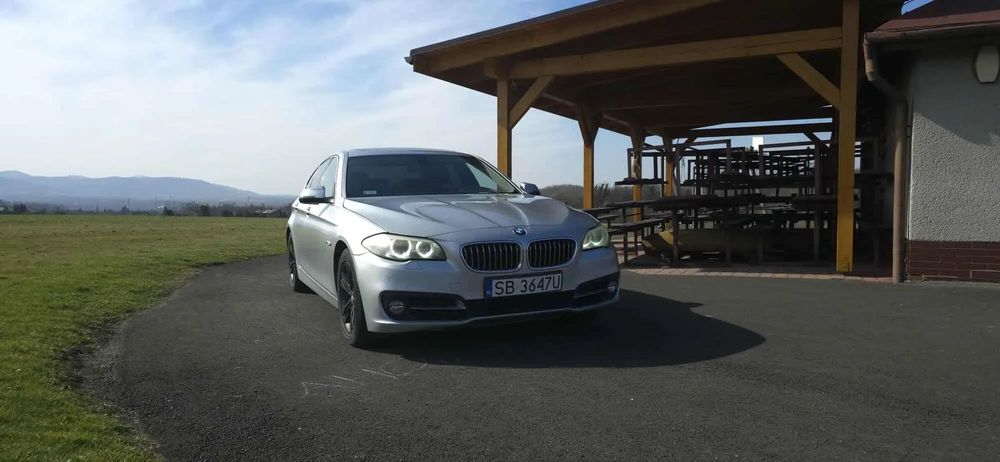 BMW Seria 5 BMW Serii 5 F10 LCI 528i • 245 KM • Automat • Bogate wyposażenie