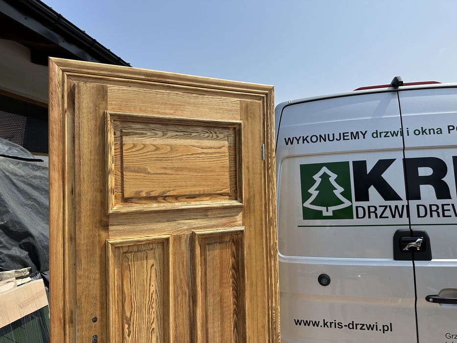 Drzwi lite drewniane szczotkowane postarzane olejowane z regulowaną