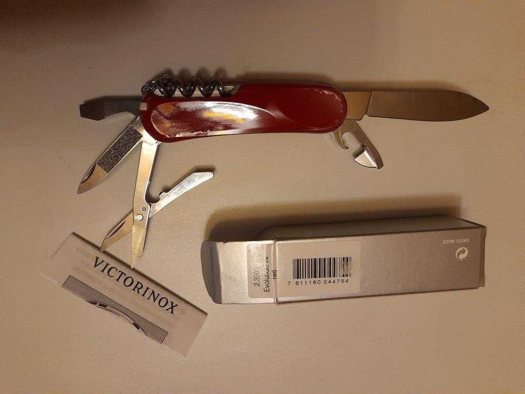 Scyzoryk VICTORINOX Evolution 14 2.3903.E Wenger z nożyczkami