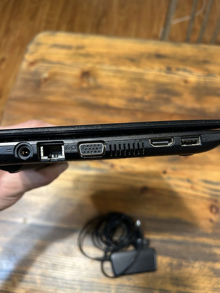 Продам нетбук Acer Aspire One D270