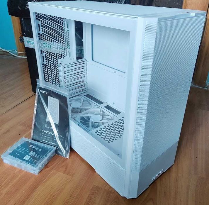Корпус Lian Li LANCOOL 207  White