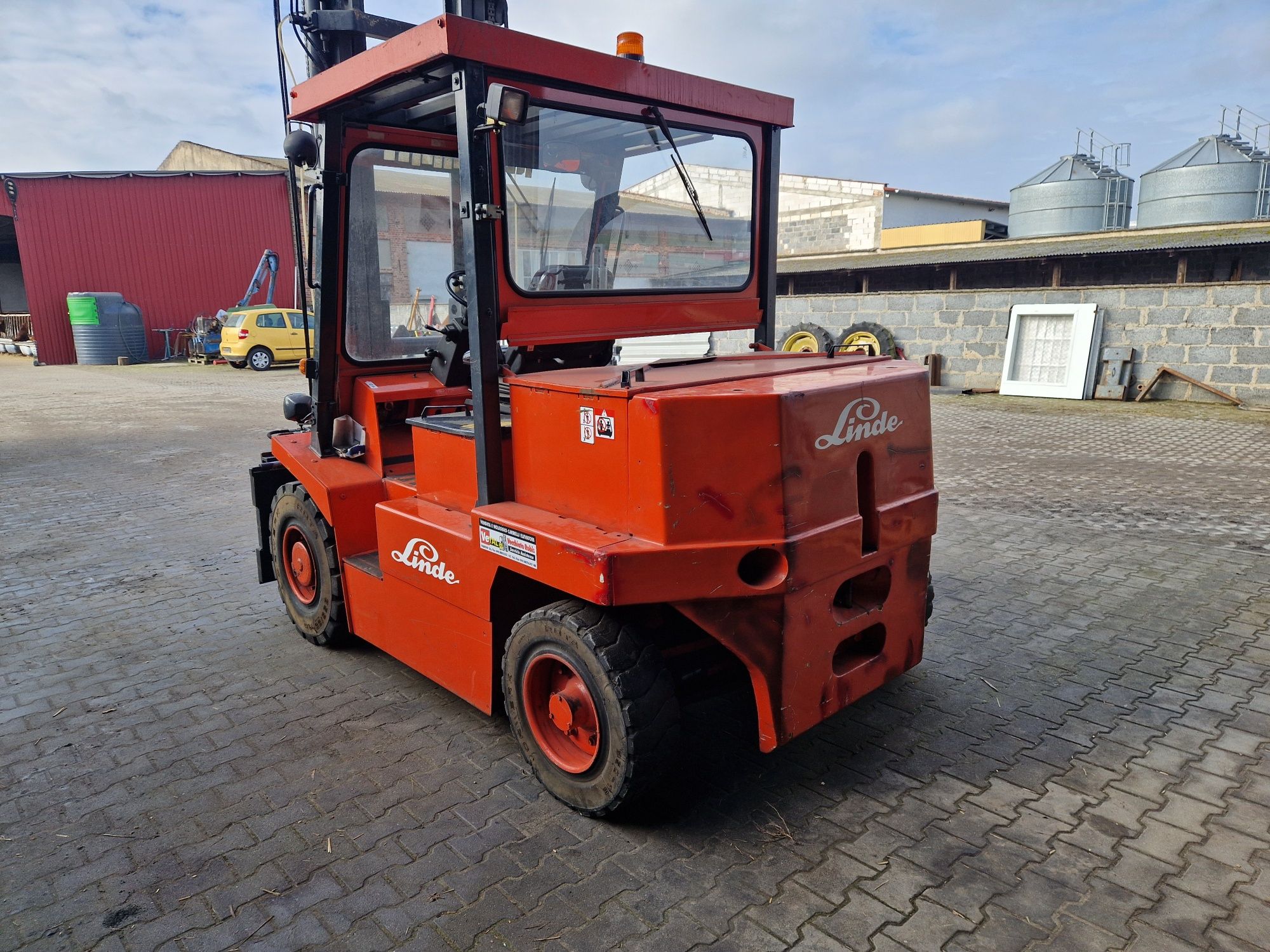 Wózek widłowy Linde E60