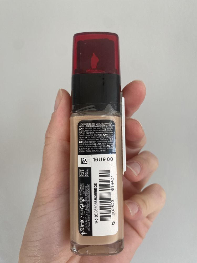 Тональний крем L'Oreal Paris Infaillible 24H Fresh Wear Foundation SPF