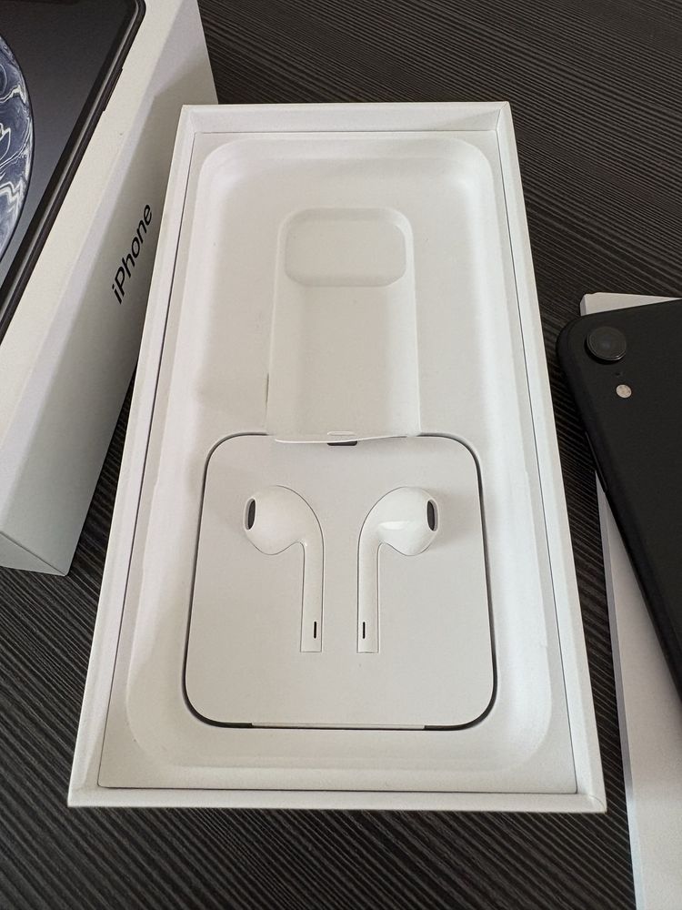 iphone XR 64gb  Neverlok комплект