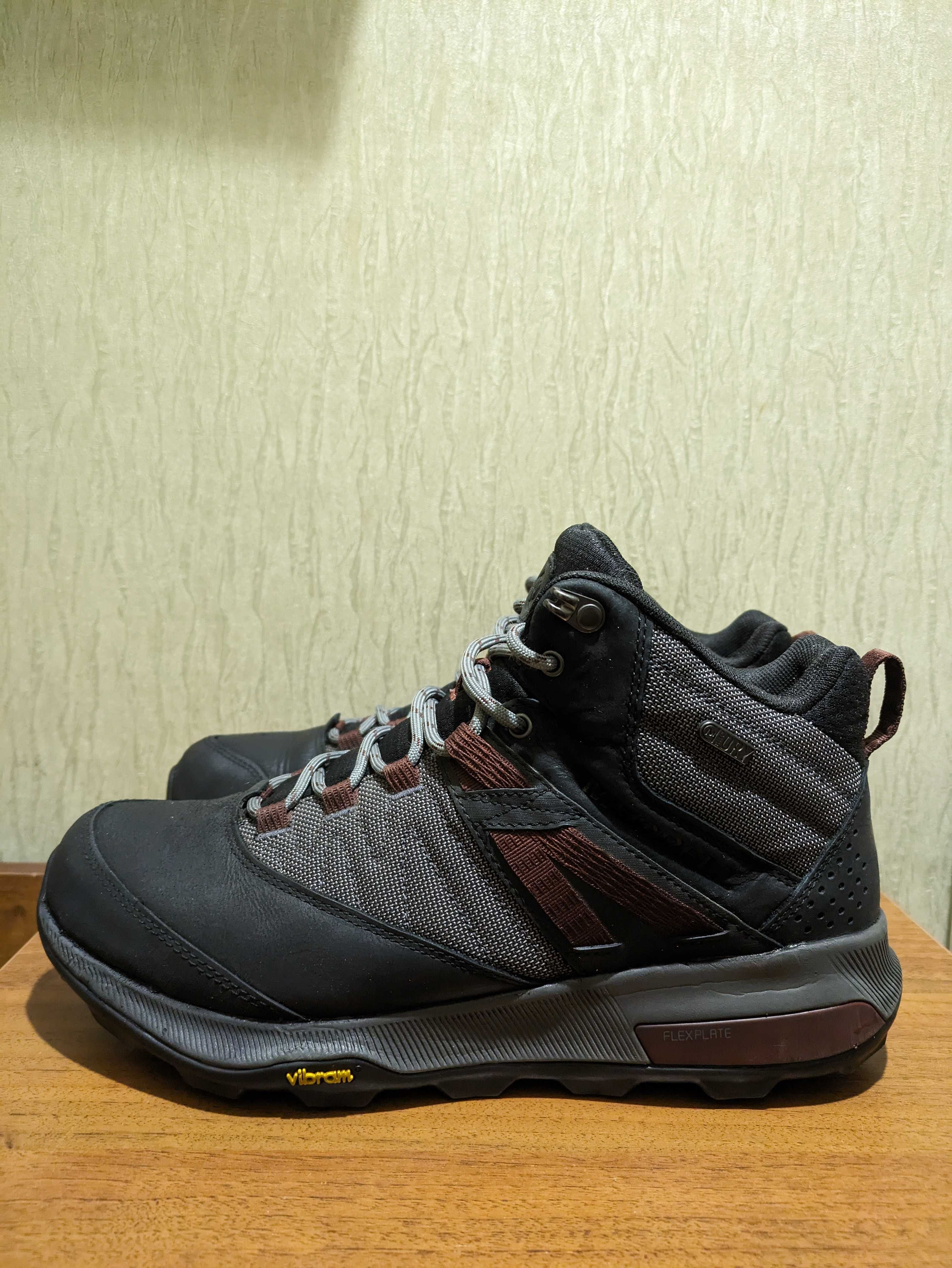 Merrell Zion Mid GTX трекінгові черевики розмір 41-41,5 ідеальний стан