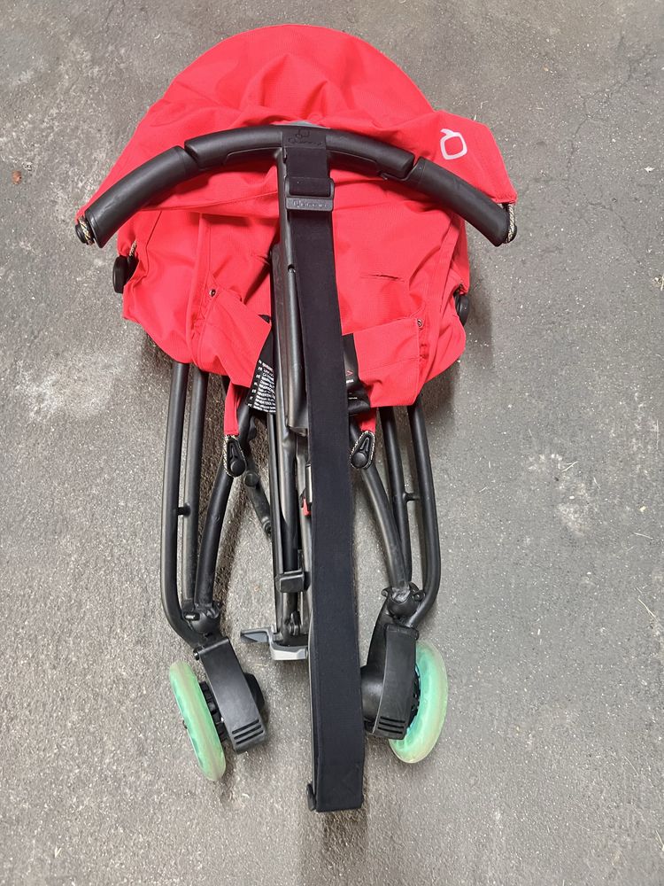 Carrinho de passeio Quinny yezz