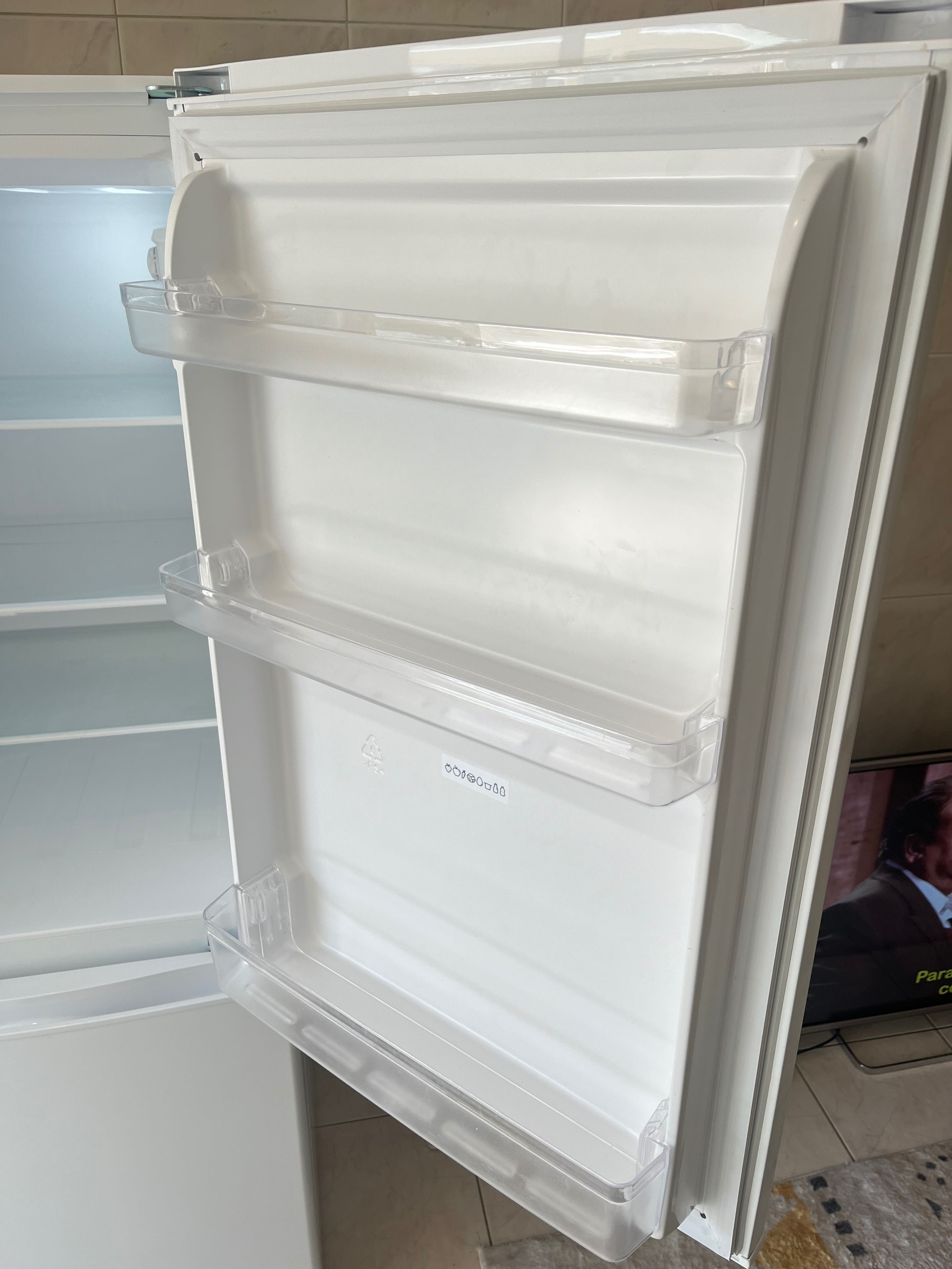 Frigorífico Candy em Ótimo Estado