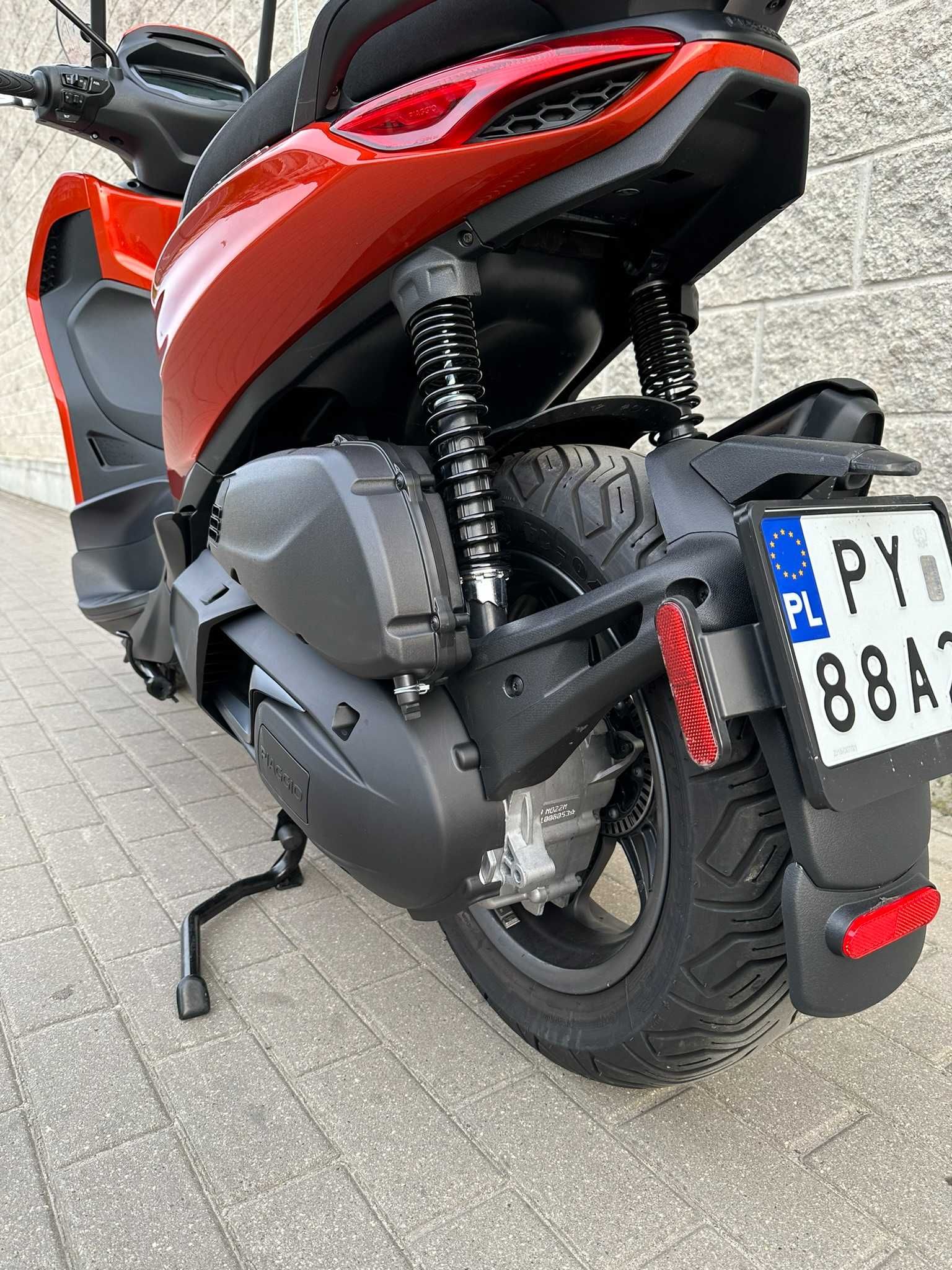 Piaggio Beverly 400 HPE S najnowszy model super stan