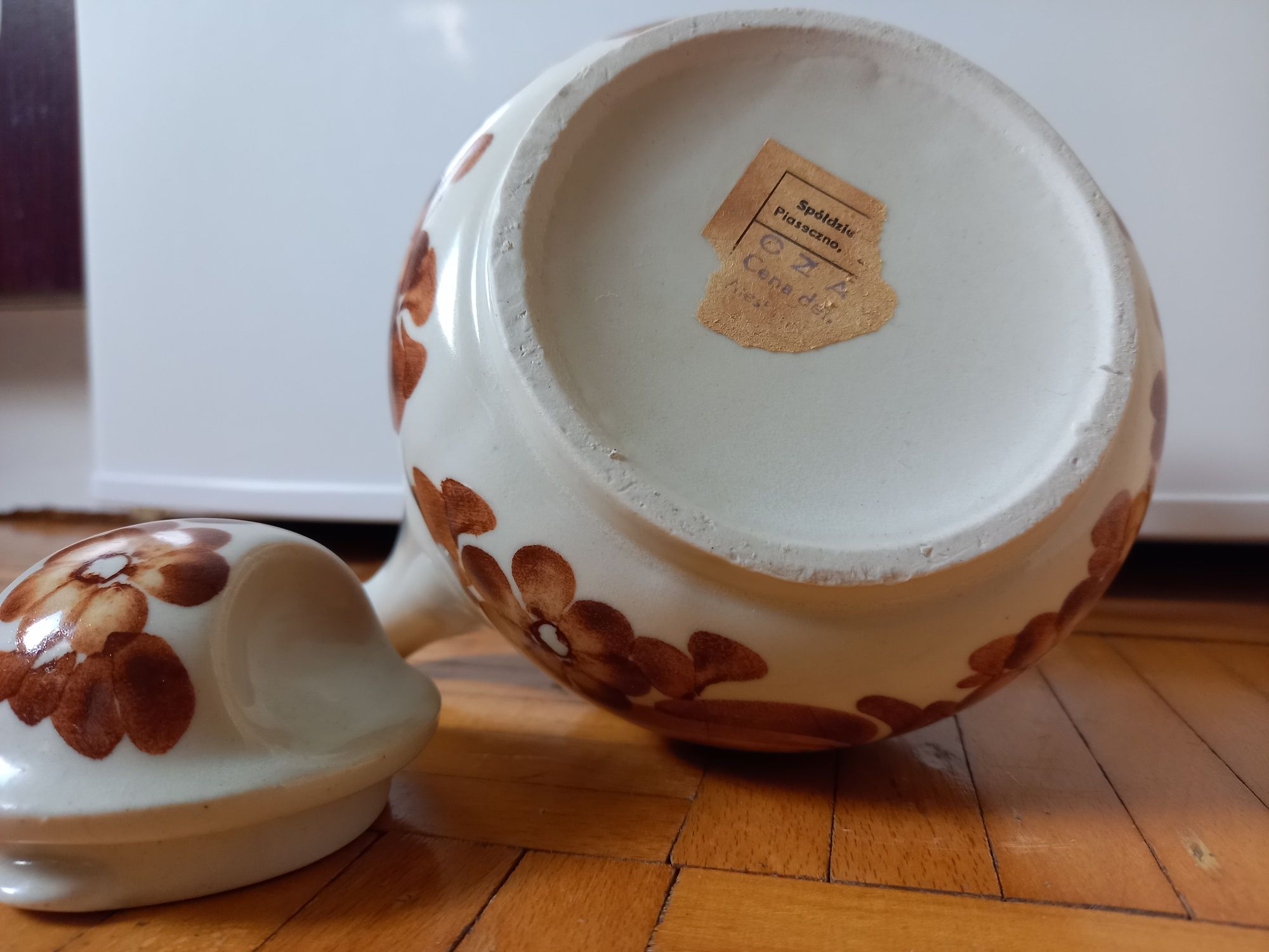 Ceramiczny czajniczek, dzbanek z okresu PRL