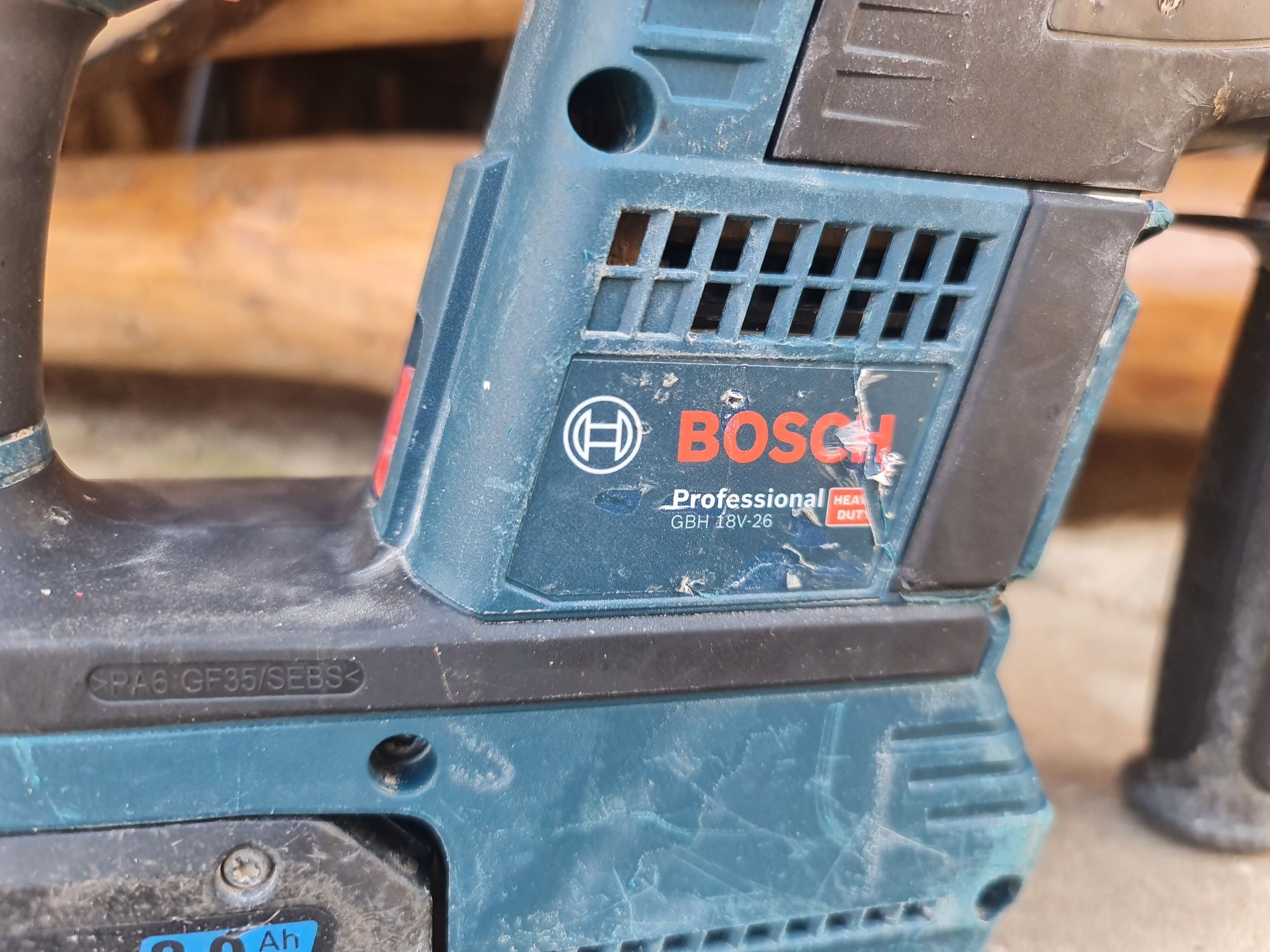 Продам акумуляторний перфоратор Bosch
