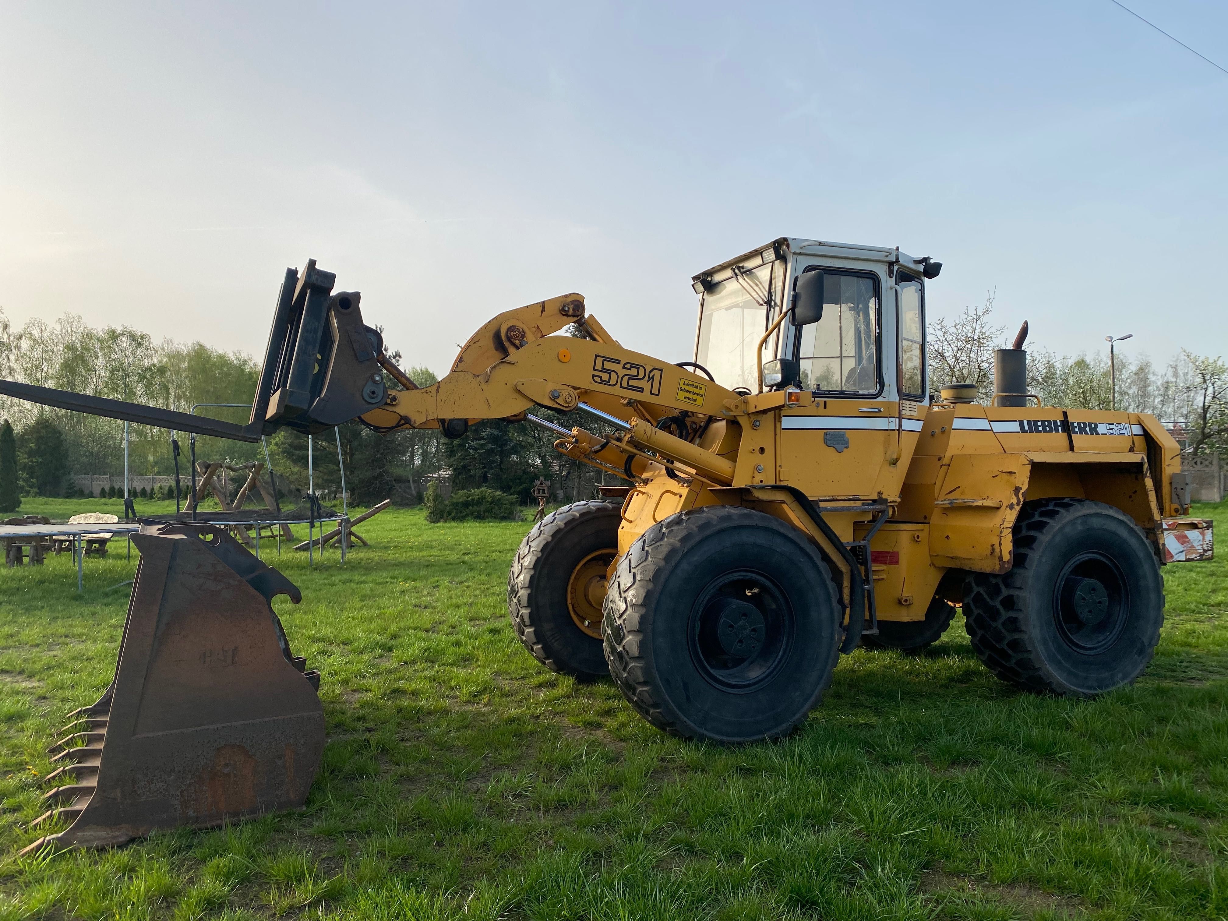 Wynajem ładowarki Liebherr 521