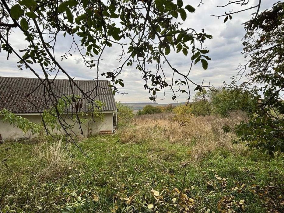 Продам будинок неподалік міста