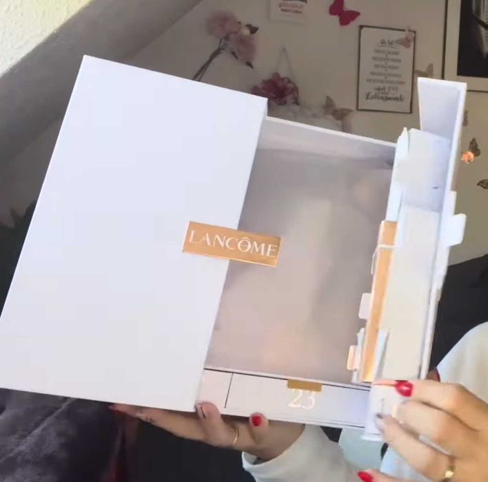 Kuferek toaletka szafka kosmetyczka kalendarz Lancome DIY