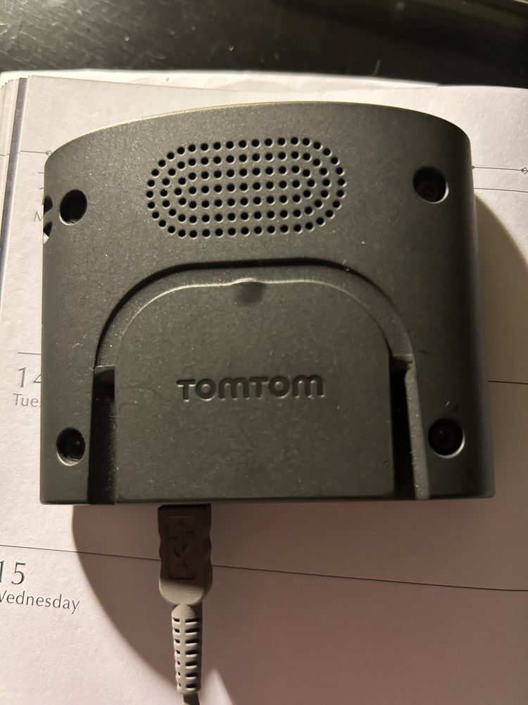 Dois TomTom antigos, mas conservados, pelo preço de 20,00/par.