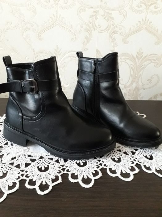 Жіночі зимові шкіряні черевики 39р.