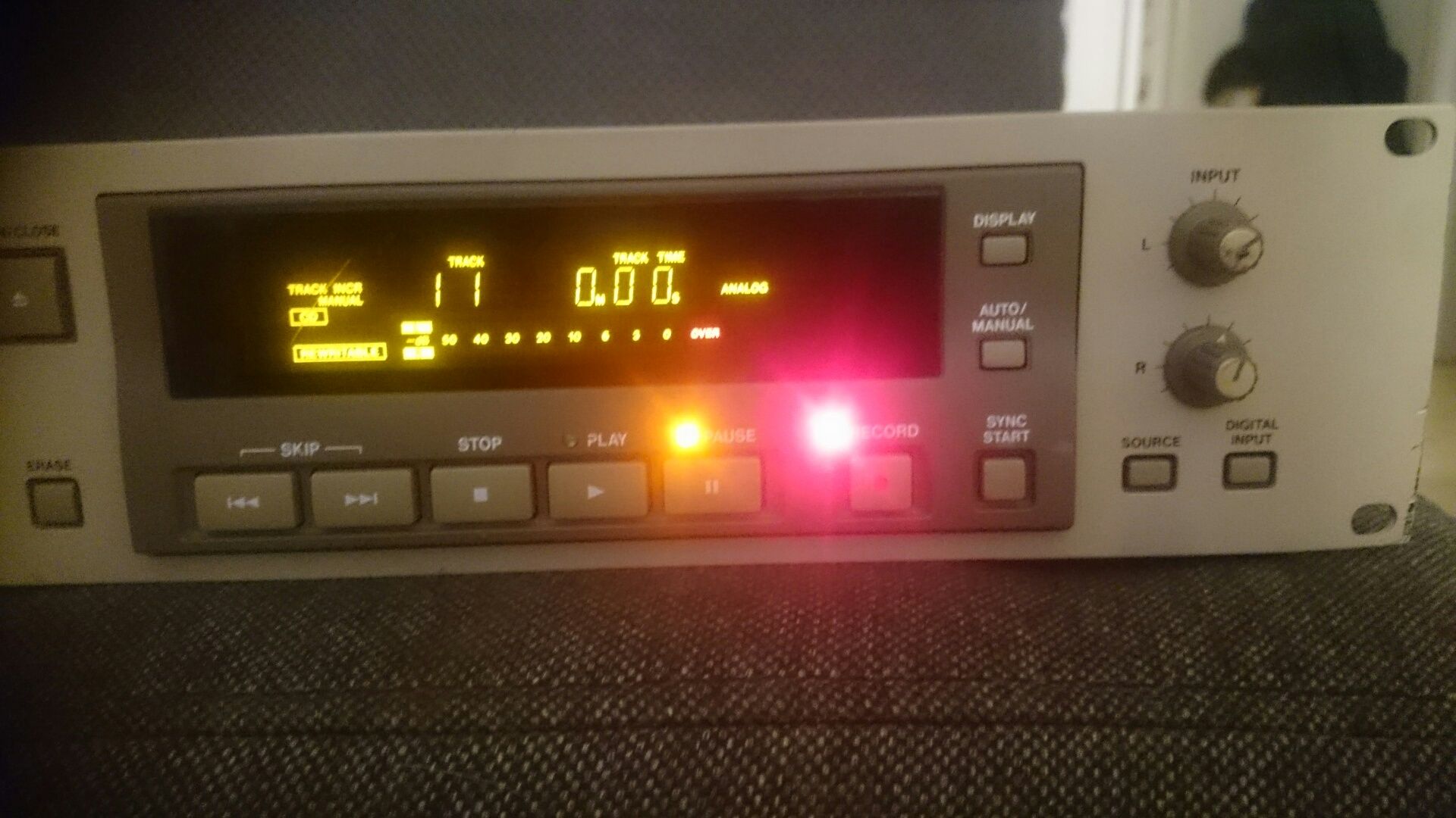 Tascam CD-RW 5000 nagrywarka płyt CD.