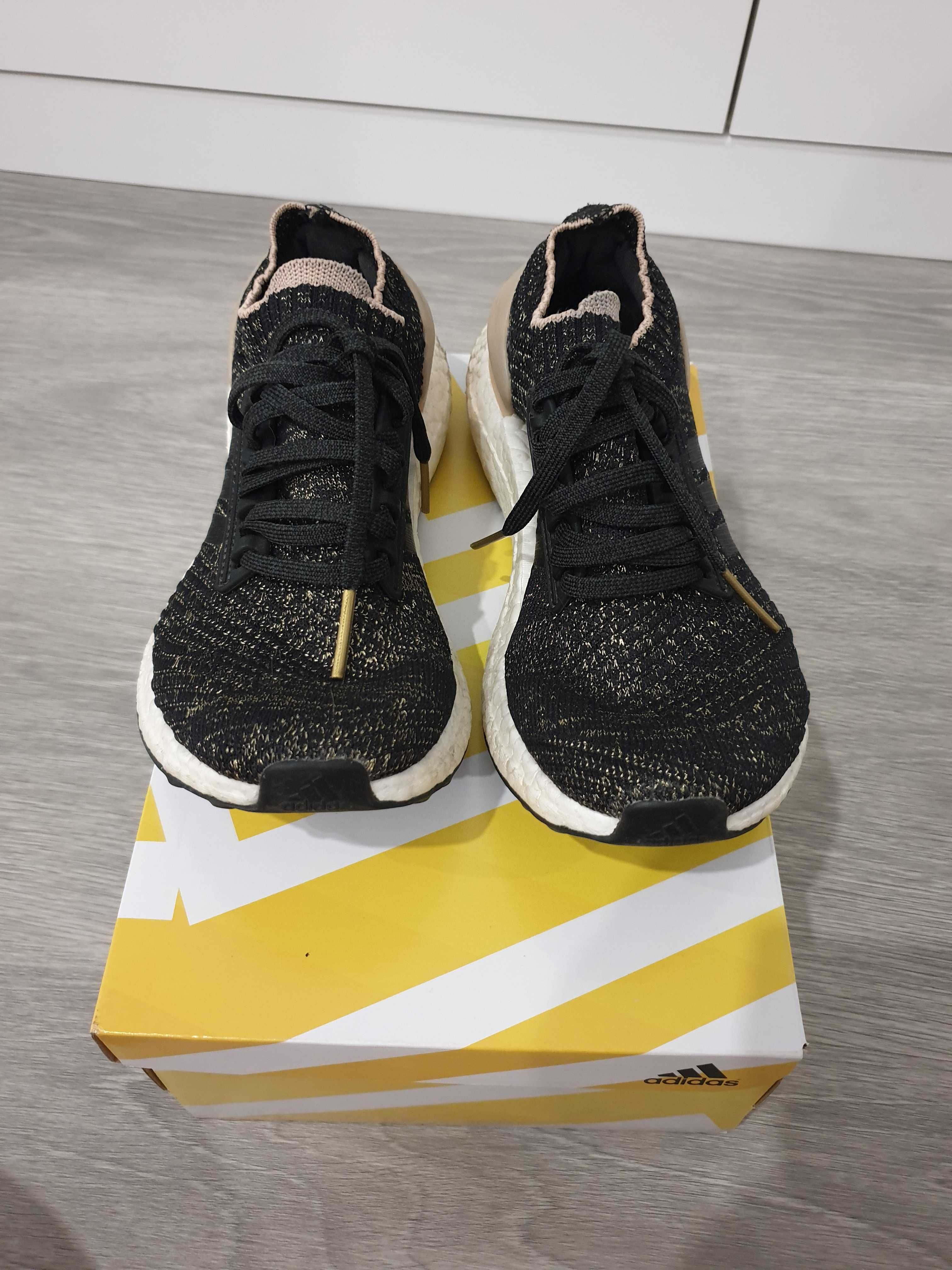 Sapatilhas/ Ténis Adidas Ultraboost, tam. 36 e 2/3