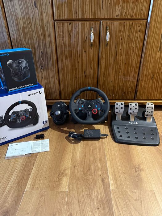 Kierownica Logitech G29 DrivingForce PC/PS4/PS5 + Shifter - Pudełko