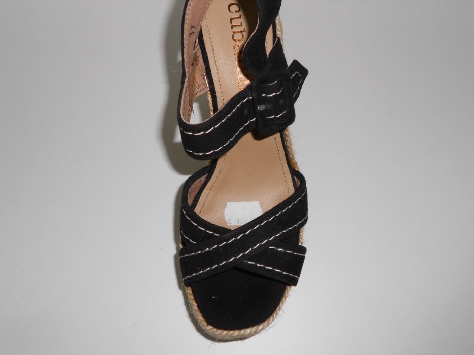 Sandálias Cubanas pretas tamanho 37 e 39 - artigo novo de loja