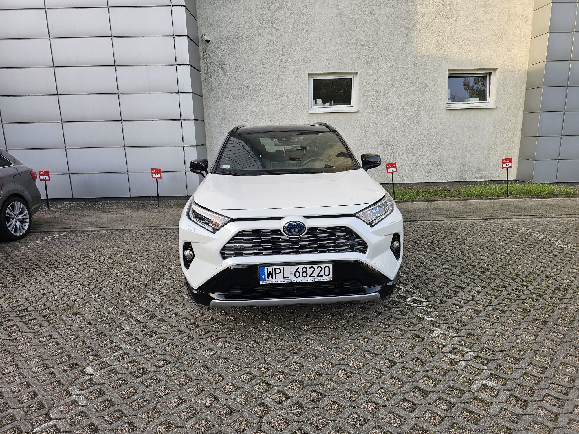 Sprzedam samochód Toyota Rav4 2021 r.