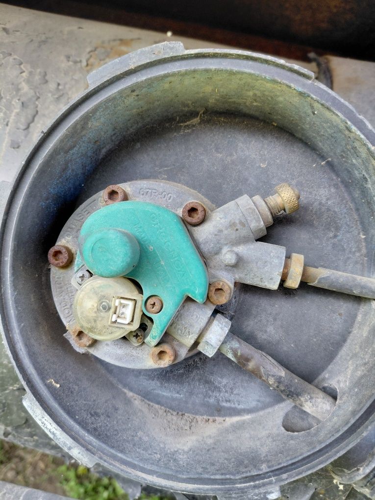 Продам газове обладнання на газ зіл...стояло на газ 3307...робоче..бал