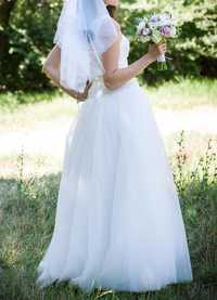 Свадебное платье р 44 жемчуг