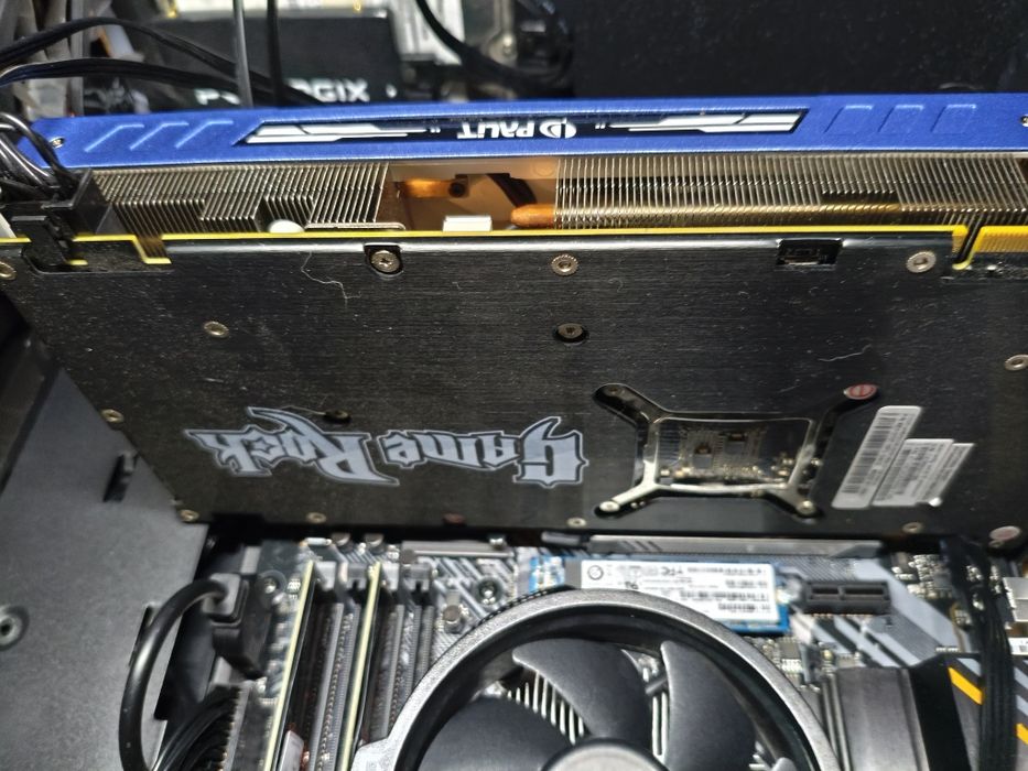 Продаю відеокарту GTX 1070 8GB Game Rock