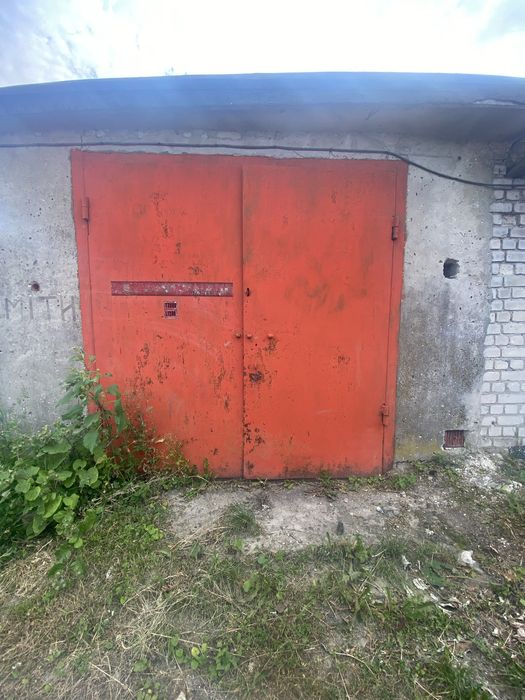 Продам або здам в оренду гараж перекритий плитами