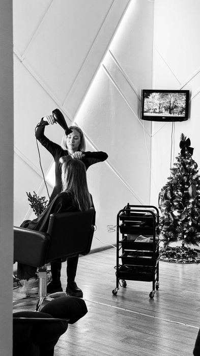 Оренда на 15 днів - Парикмахер, колорист. Центр. Вода. Світло завжди є