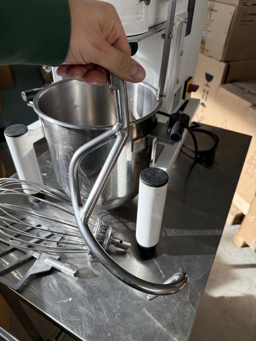 Міксер планетарний промисловий кондитерський Apach (Conti) APL 10B 1ф