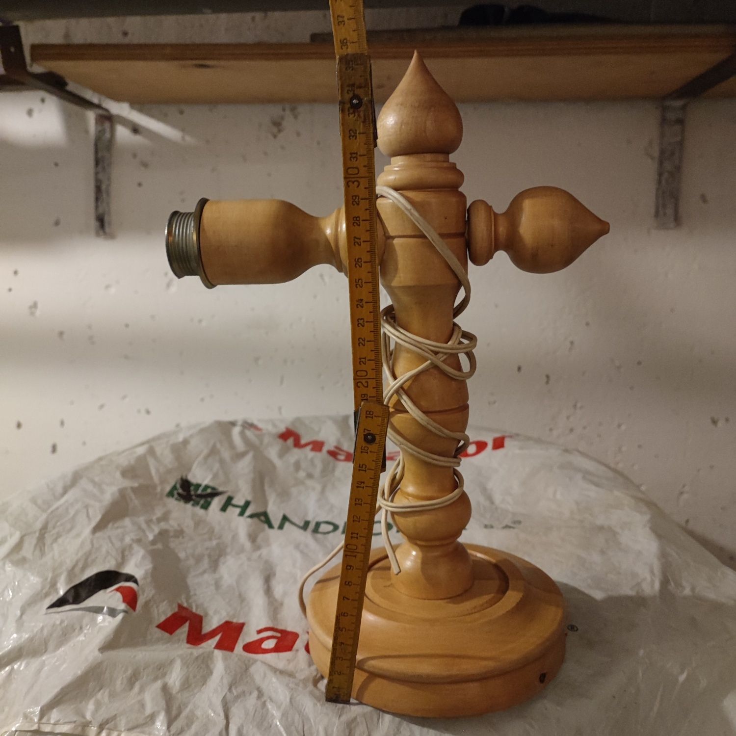 Lampa kinkiet drewniany