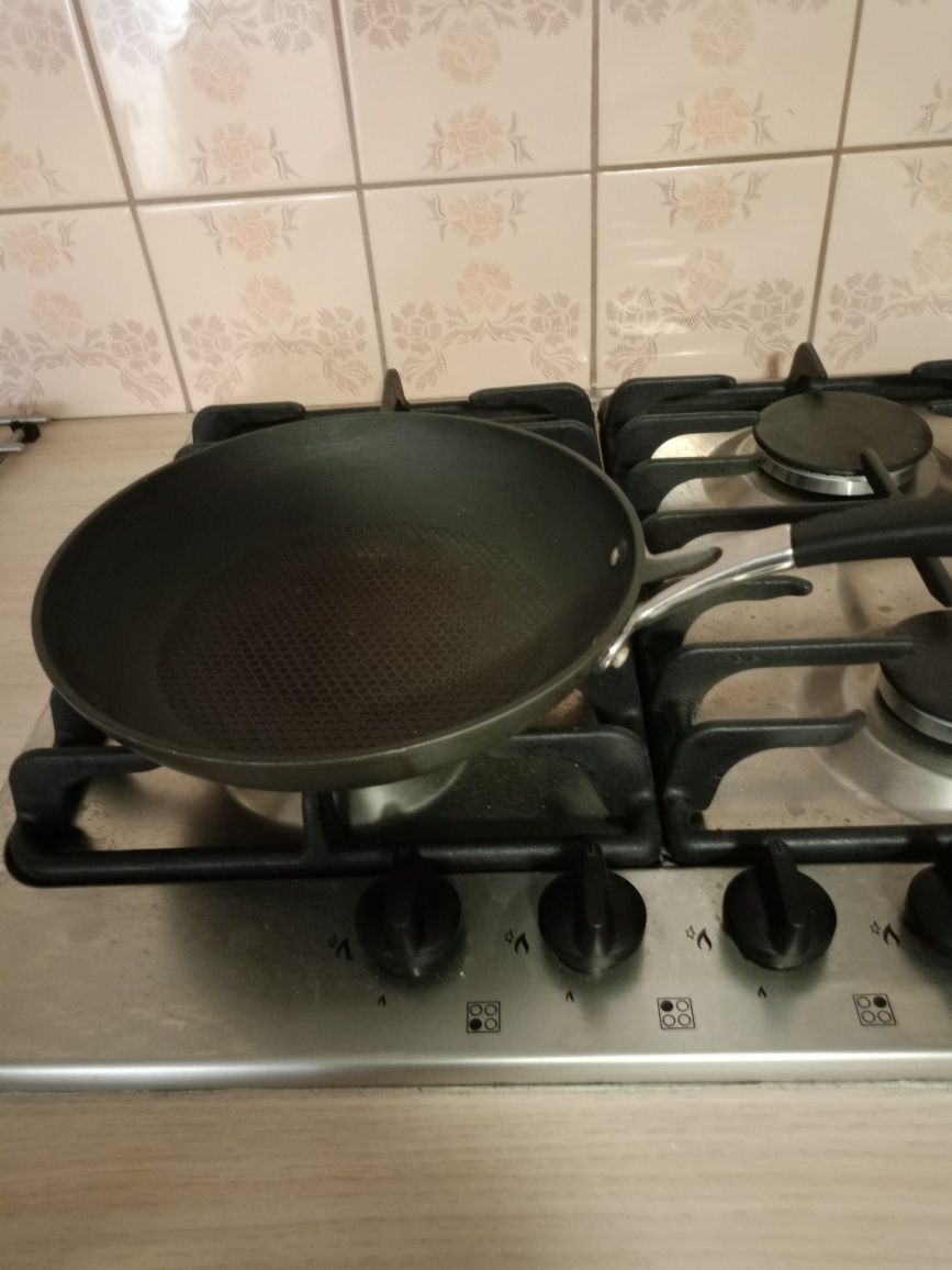 Patelnia Zelmer średnica 24cm.
