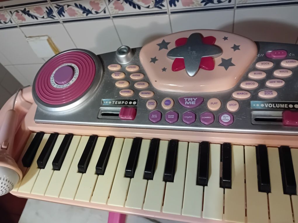 Piano Infantil a Pilhas
