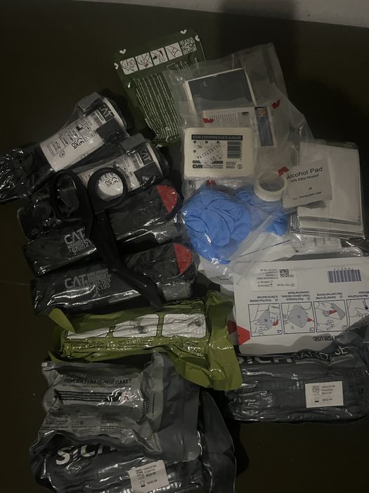 Аптечка з військторгу все що на фото