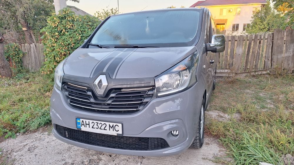 Продам RENAULТ Trafic 2015,пассажир
