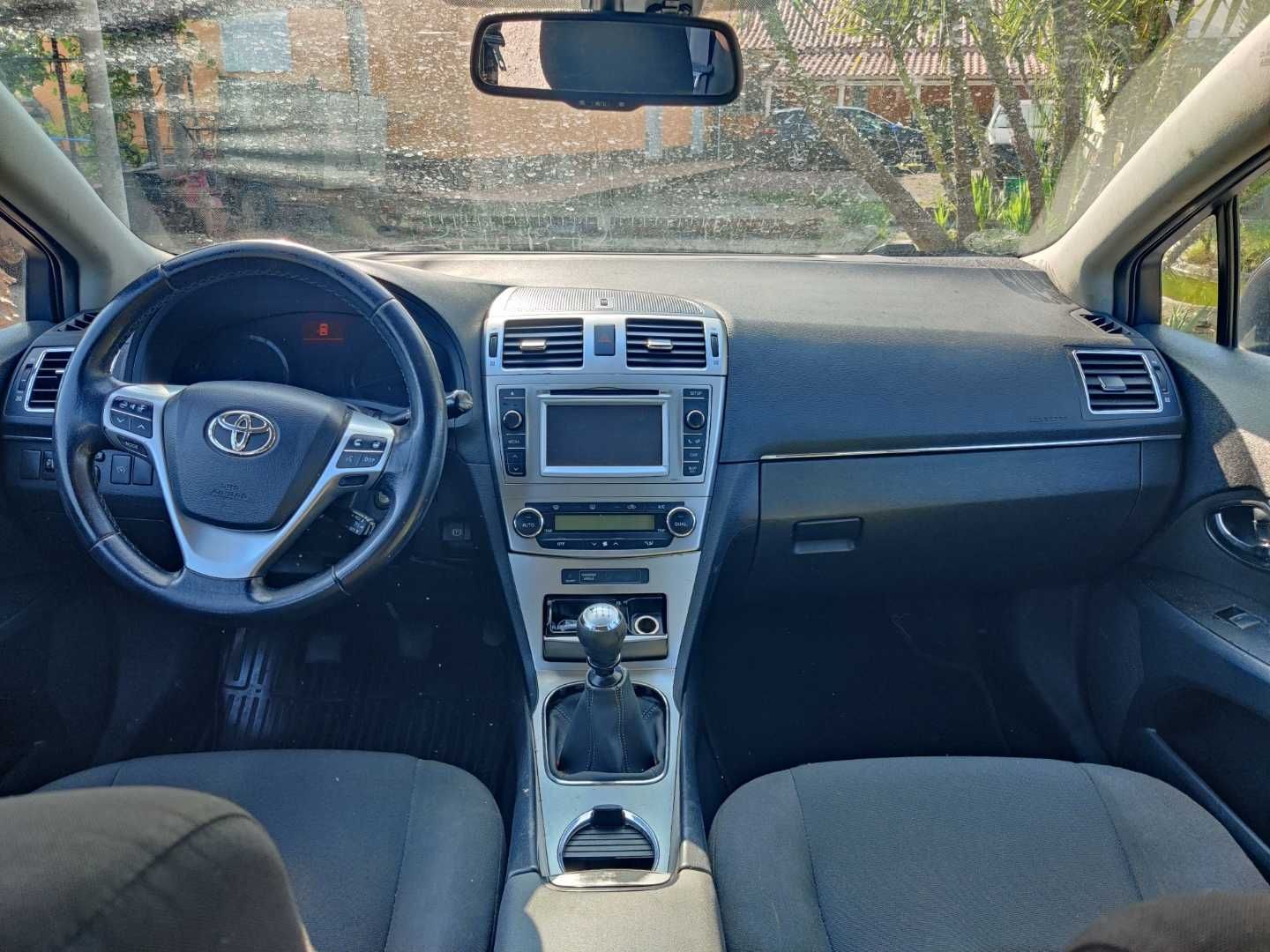 Toyota Avensis   2.0