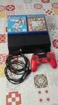 PS4 bem estimada, a funcionar corretamente + dois jogos