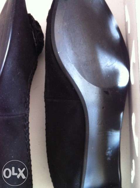 Sapatos/Sabrinas pretas com flor Zara nº39