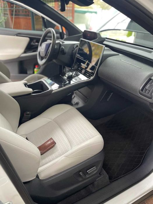 Toyota bZ4X 2023 I покоління,  71.4 kWh (218 к.с) 4WD