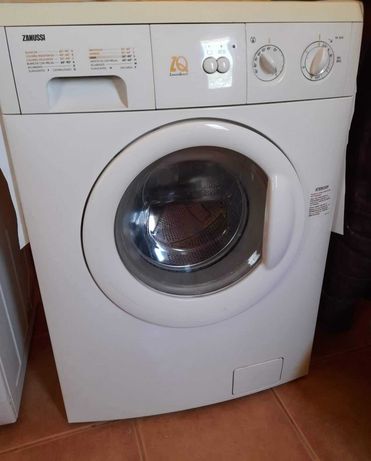 Máquina de Lavar Roupa Zanussi - 5kg